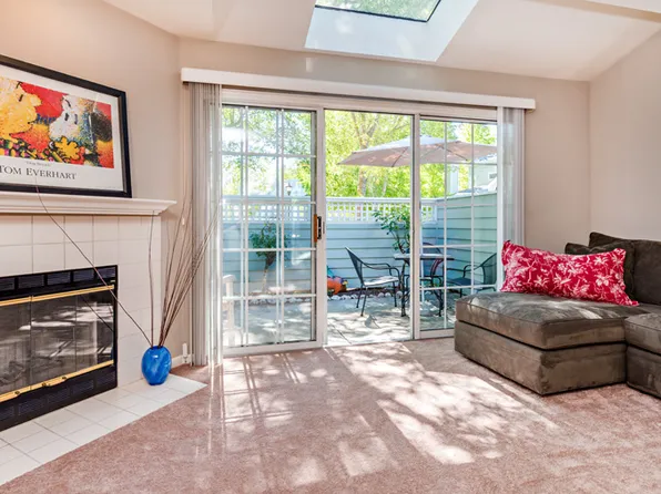 608 Laurel Grove Cir, Santa Rosa, CA 95407