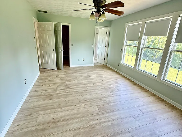 125 Goldenrod Dr — Photo 12