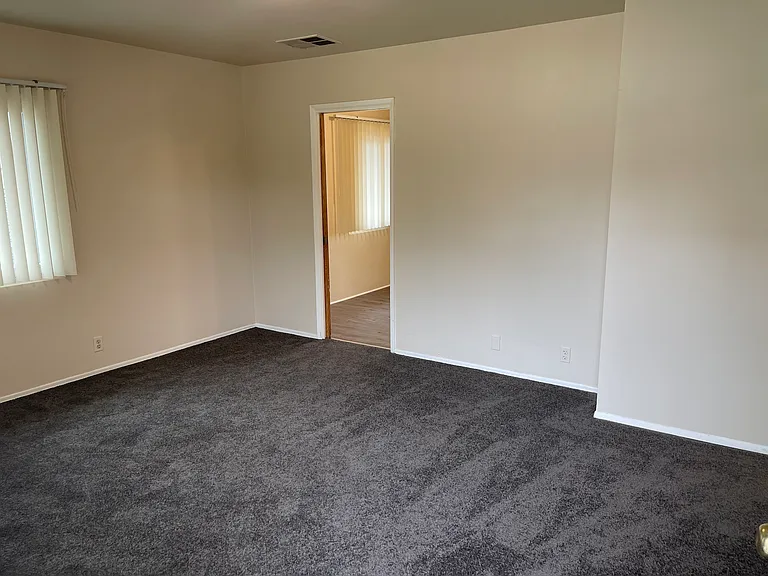 10613 Crenshaw Blvd #1 — Photo 9