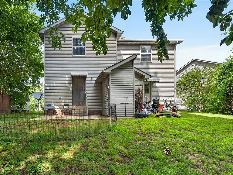114 Cunningham Pl #B — Photo 20