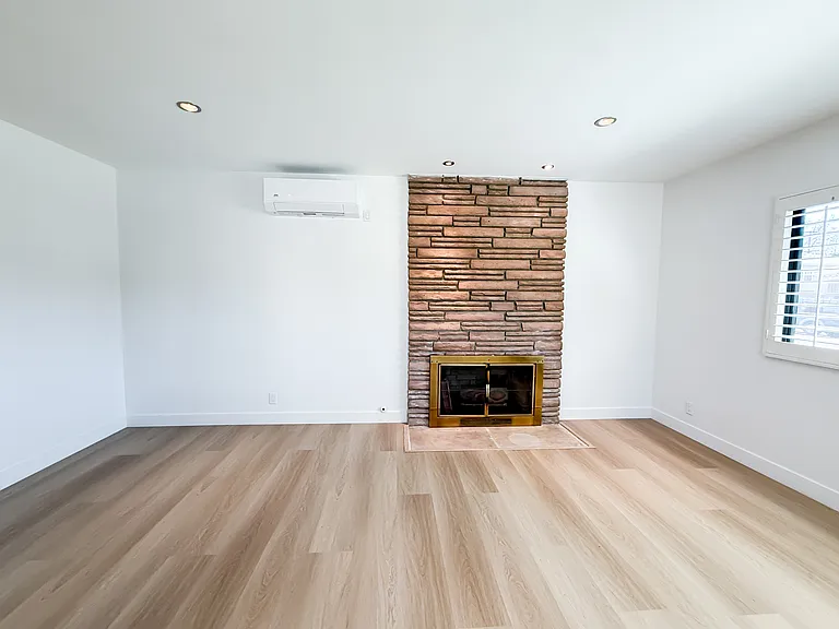 5379 Somerset St — Photo 5