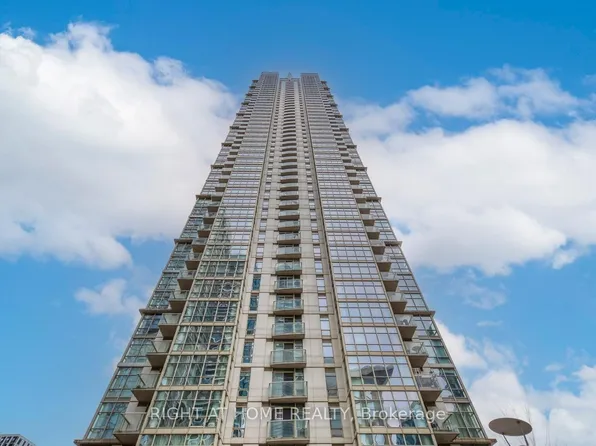 35 Mariner Ter #512, Toronto, ON M5V 3V9