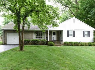 23 Pine St, Lincroft, NJ 07738