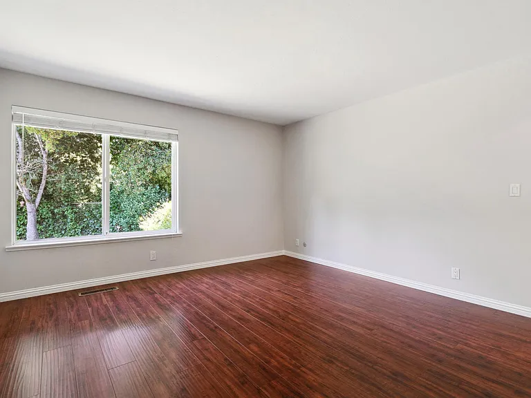 866 Woodland Ct — Photo 30