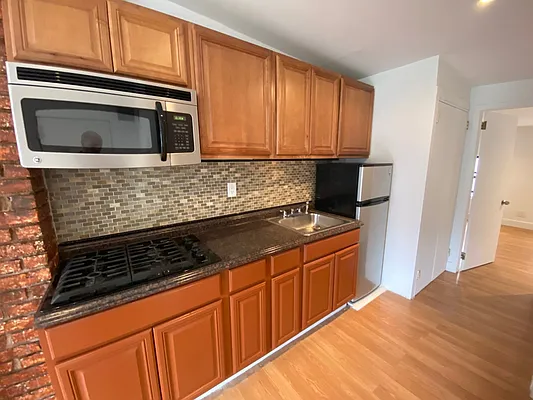Rented by GreenVill Real Estate LLC | media 3