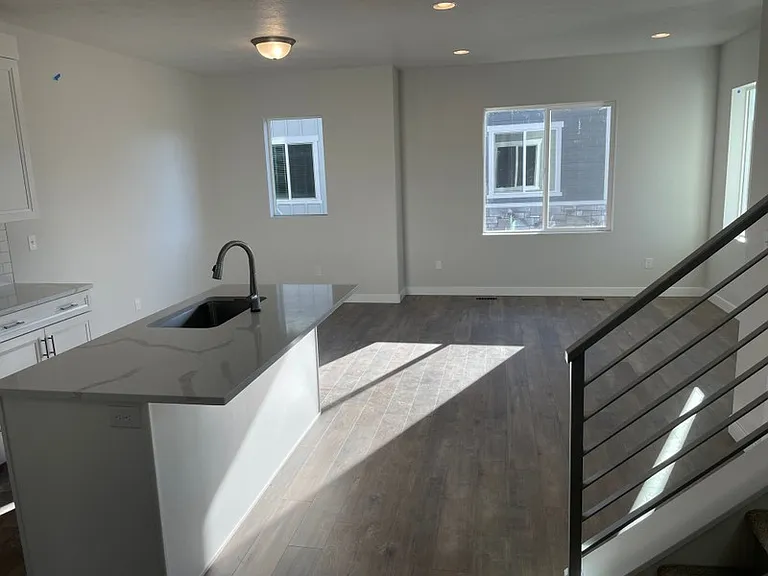15046 S Wild Horse Way #1 — Photo 2