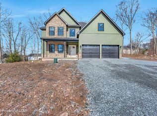62 Maple St, Dallas, PA