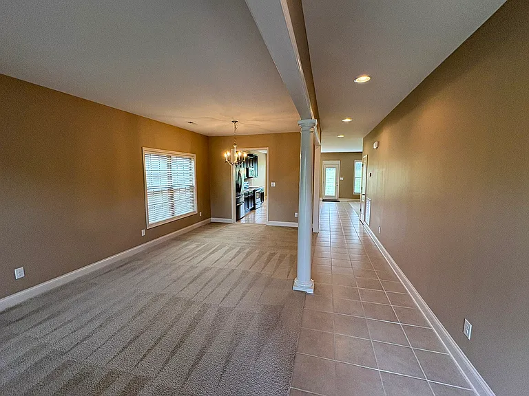 4596 Larkhill Ln — Photo 8