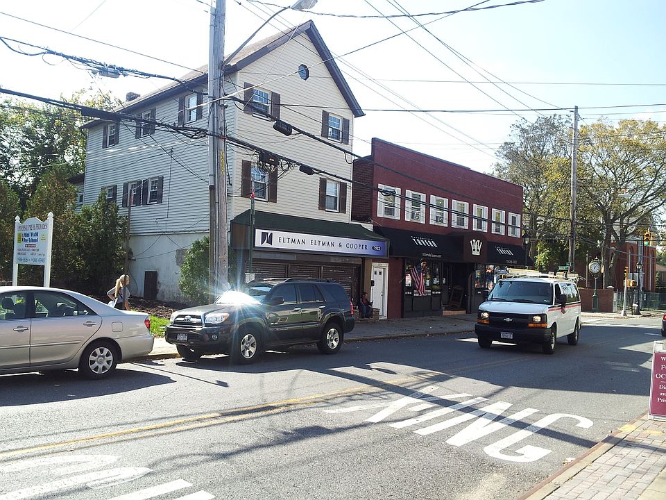 2nd image of 7528 Amboy Rd