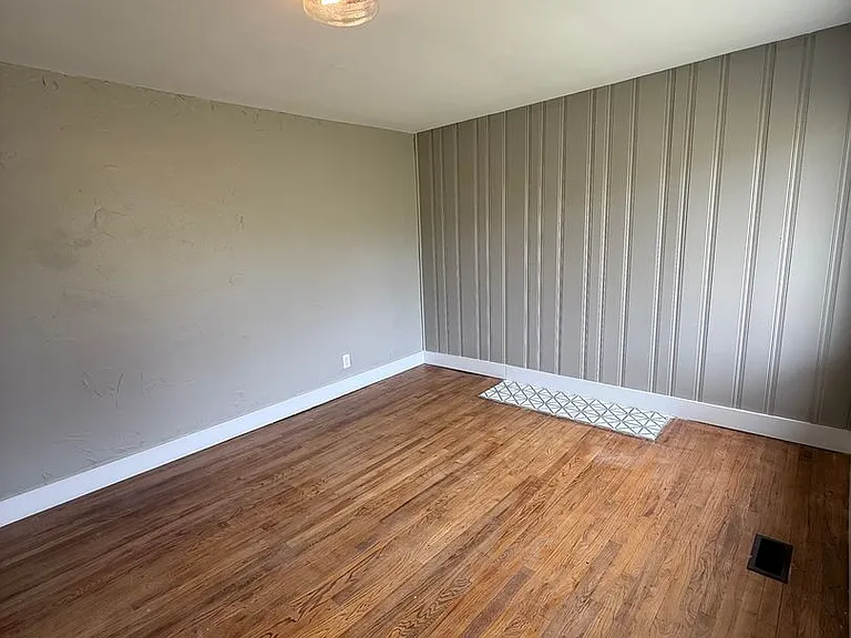 2522 Ramona St — Photo 2