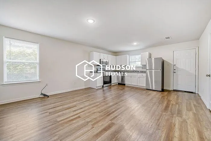 2128 R W Bivens Ln — Photo 4