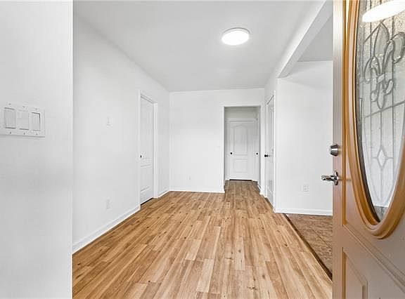 3rd image of 4936 Baccich St
