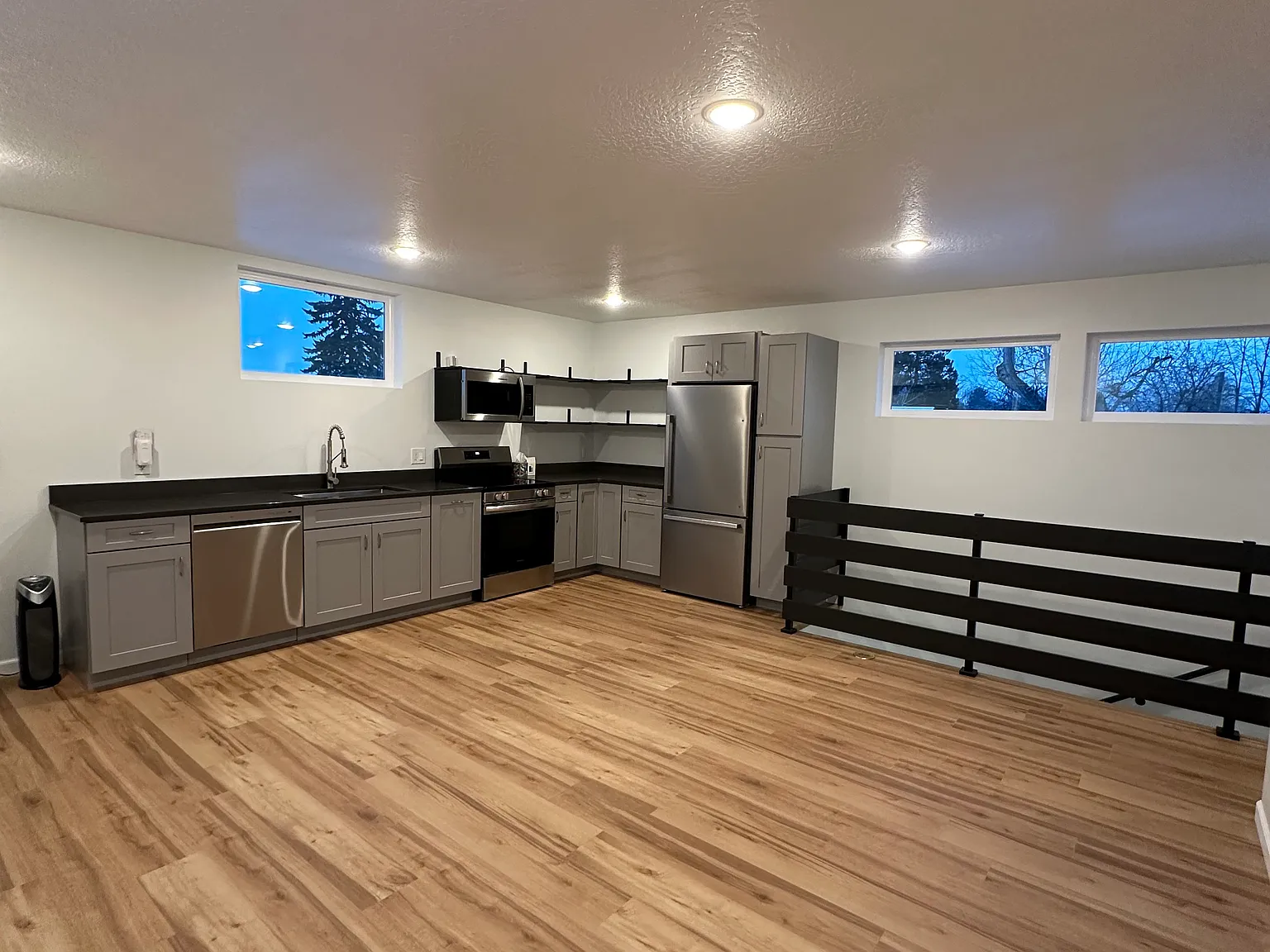 1 bed, 1200 sqft, $2,200 — Photo 4