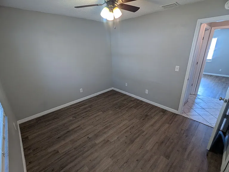 910 S Center St #6 — Photo 20