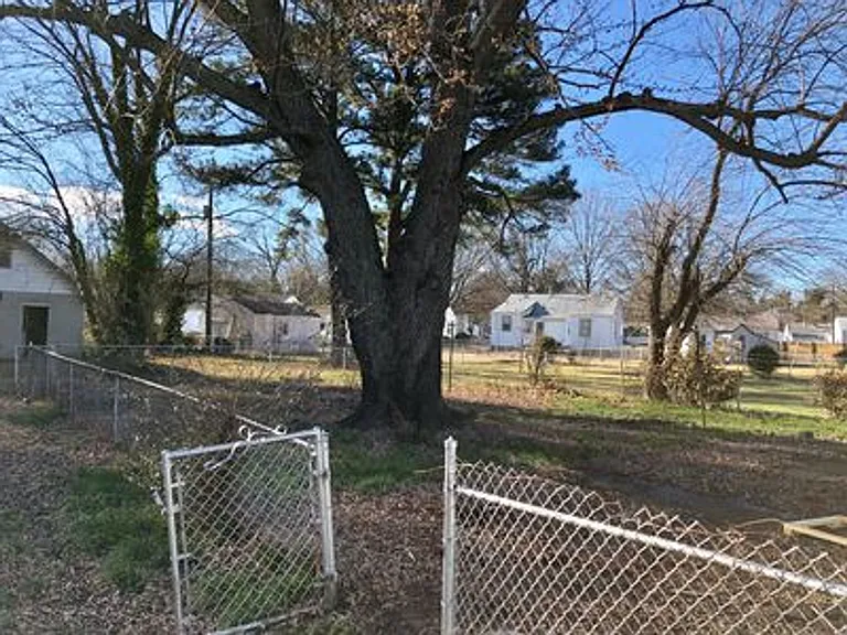 1509 Milton St — Photo 7