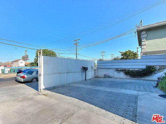 4th image of 11031 S Burin Ave