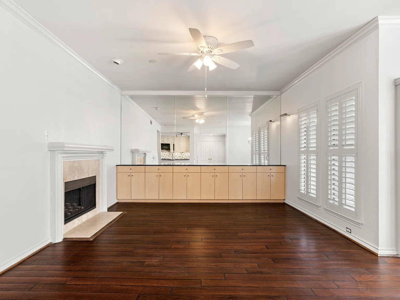 2 bed, 1174 sqft, $2,500 — Photo 2