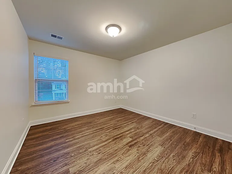5180 Hudson Valley Dr — Photo 22