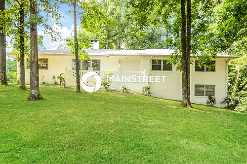 2025 Rockwood Ln Photo 1