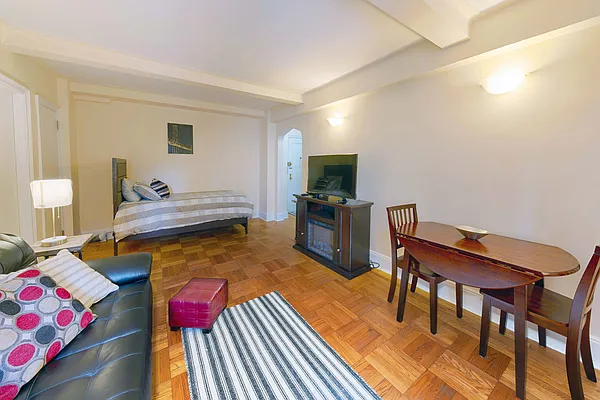 Rented by Brown Harris Stevens | media 2