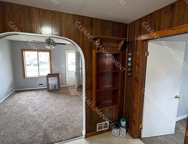 743 Neubert Ave — Photo 12