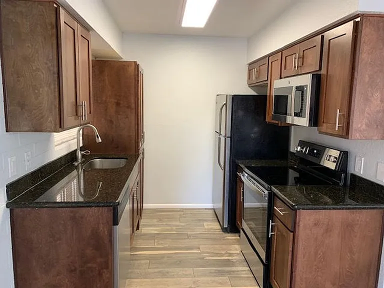 660 Jordan Rd — Photo 8