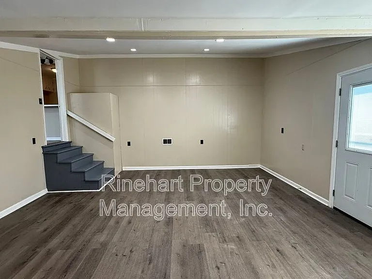 242 Cherry Rd S — Photo 10