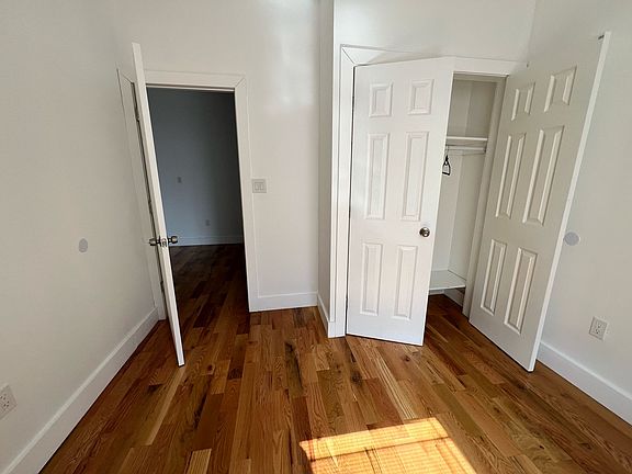 4th image of 826 Arnow Ave #2R