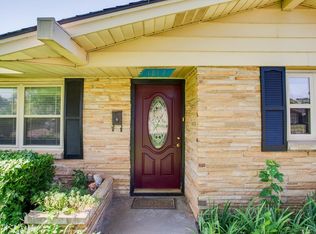 1817 Indian Dr, Enid, OK 73703