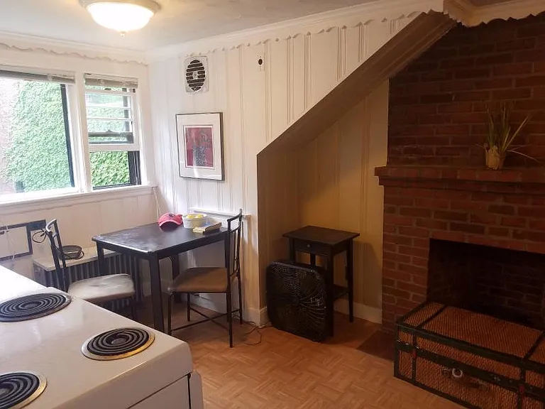 16 Pinckney St #4 — Photo 10