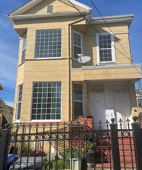 1739 10th Ave — Photo 1