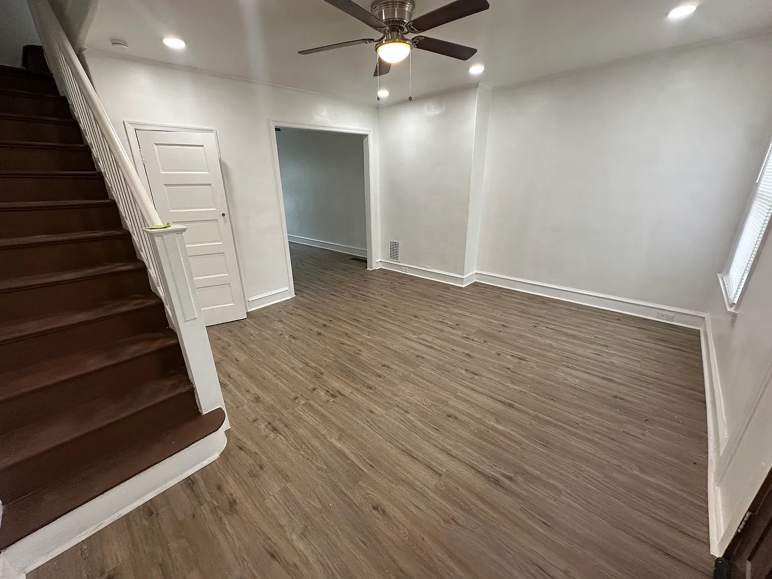 3 bed, 1.5 bath, 1190 sqft, $1,700 — Photo 3