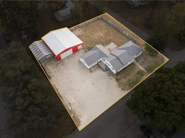 106 W 2nd St, Bartlett, KS 67332