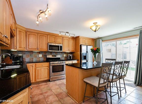 4th image of 4145 N Ozanam Ave