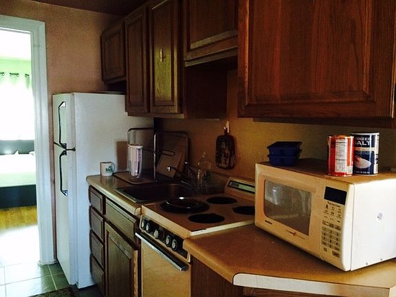 4th image of 168 N Wycombe Ave