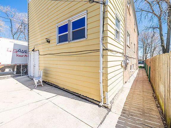 5th image of 1516 N 40th Ave
