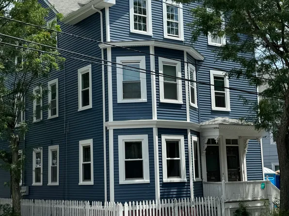 217 Ives St, Providence, RI 02906