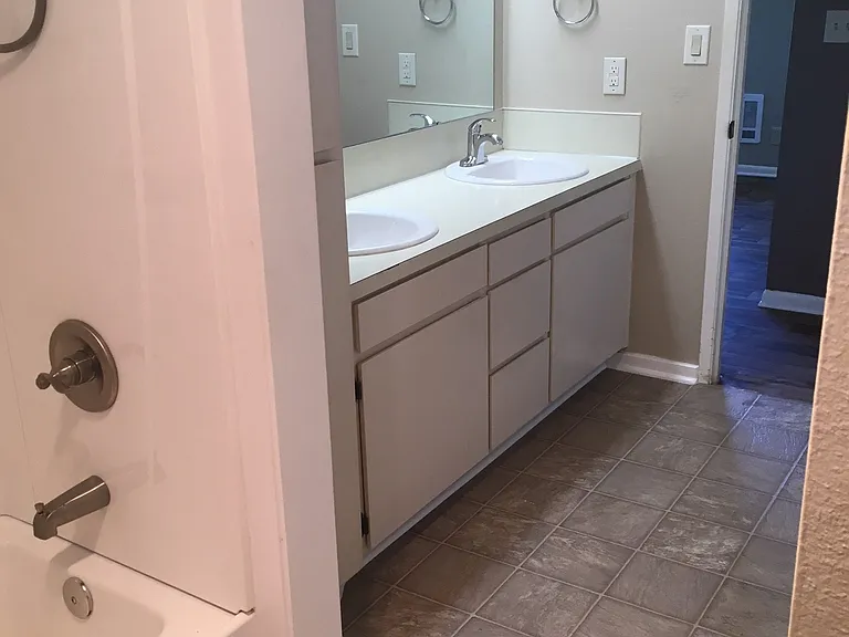 3311 Kromer Ave — Photo 15