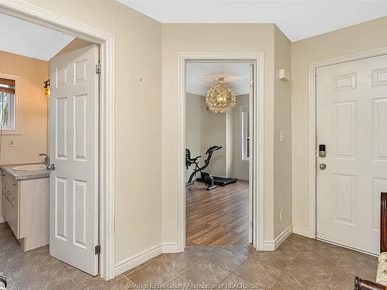 11460 Timber Bay Cres — Photo 20