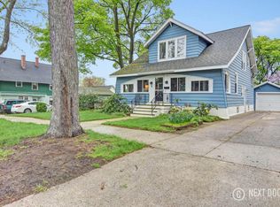 75 E 22nd St, Holland, MI 49423