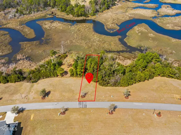633 Cannonsgate Drive, Newport, NC 28570