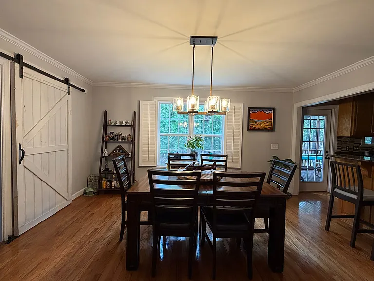 35 Woodbury Ln — Photo 5