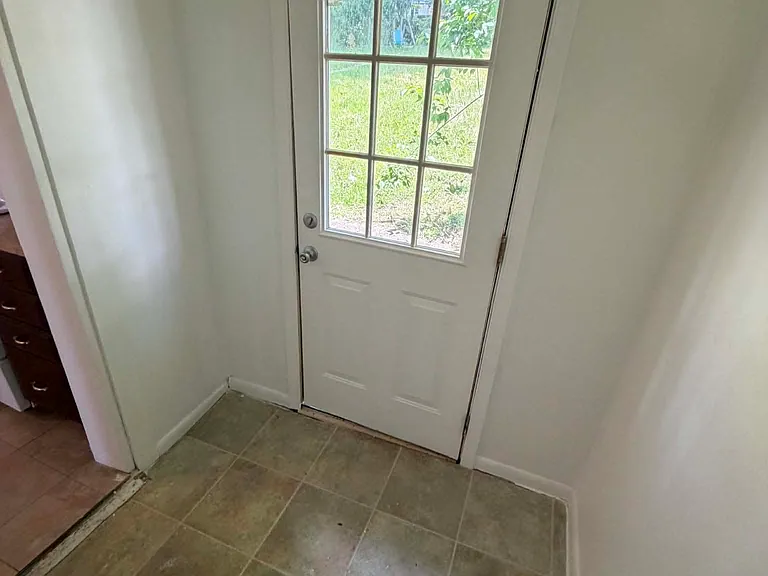 141 Maple St #B — Photo 4