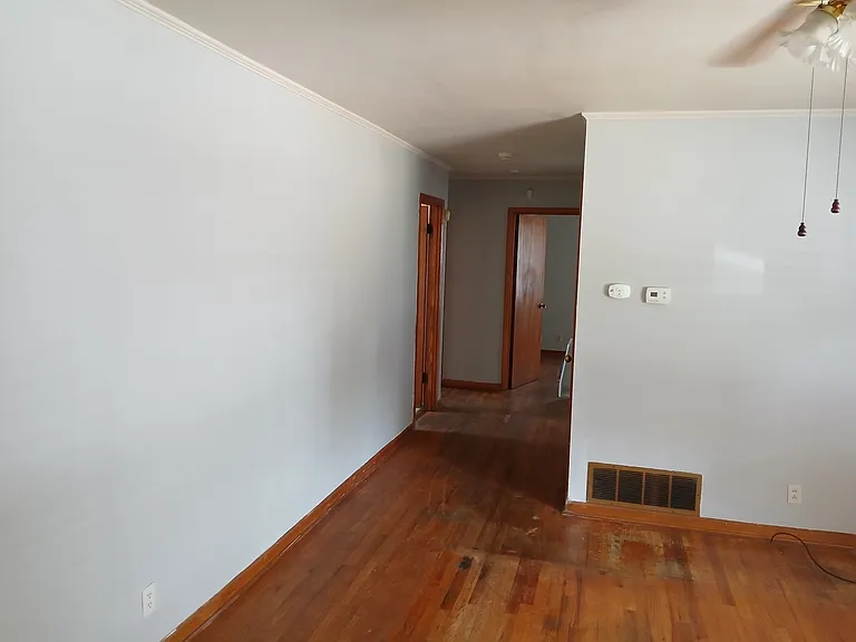 1117 Tamm St — Photo 5