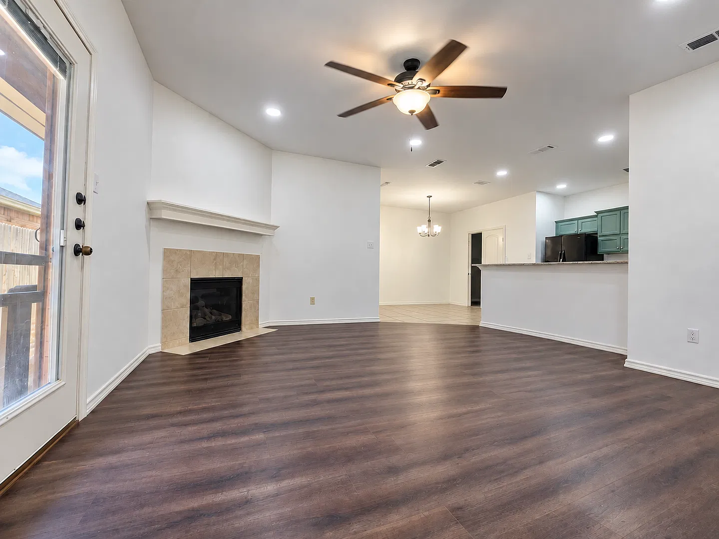 Beautiful 3/2 Townhome in Lubbock Cooper! — Photo 4