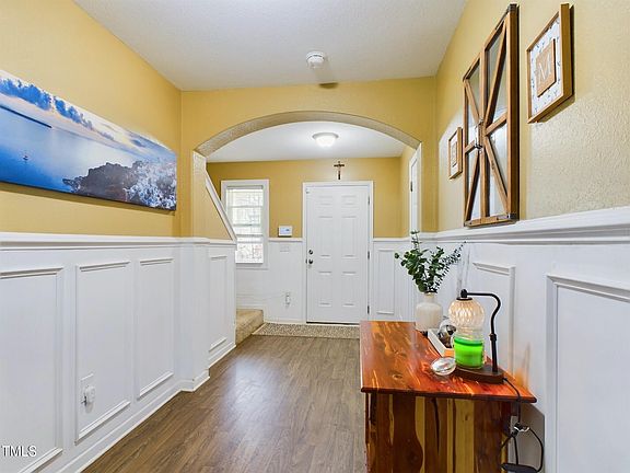 4th image of 218 Pillow Ln