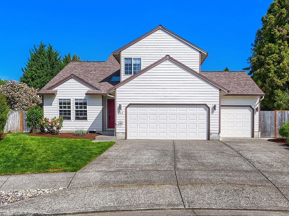 1st image of 665 NE Valarie Ct