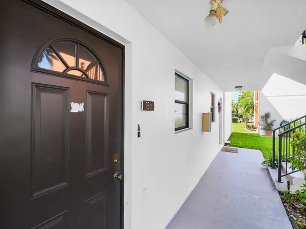 516 Osprey Drive, Delray Beach, FL 33444