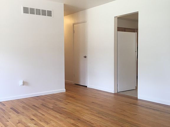5th image of 11890 Laredo Ct