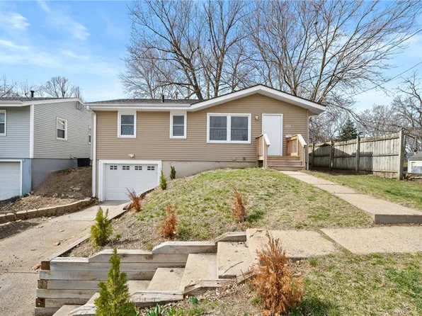 2700 56th St, Des Moines, IA 50310